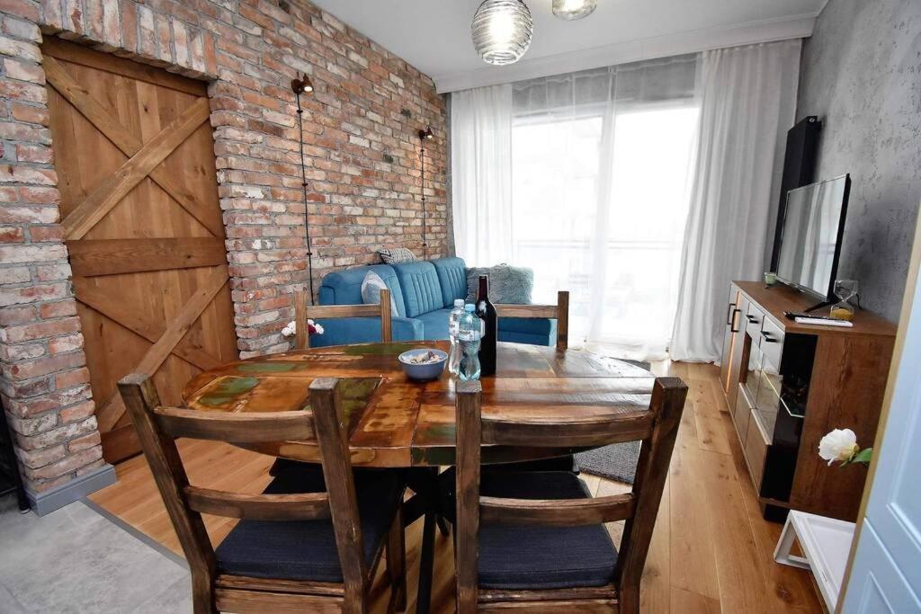 Apartament Blue Bastion Walowa 23C Z Klimatyzacja I Miejscem Parkingowym W Podziemnym Parkingu — Photos 2